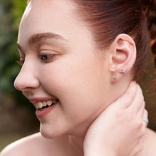 Load image into Gallery viewer, Ania Haie Silver Kiss Pave Studs