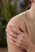 Load image into Gallery viewer, Ania Haie Silver Gem Pearl Adjustable Wrap Ring