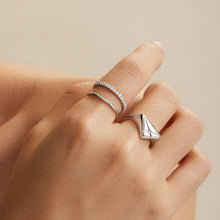 Load image into Gallery viewer, Ania Haie Silver Kiss Triangle Ring