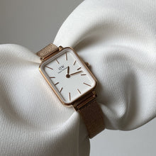 Load image into Gallery viewer, Daniel Wellington Quadro 20X26 Pressed Melrose Rose Gold &amp; White Watch