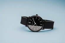 Load image into Gallery viewer, Bering True Aurora Mat Black Watch