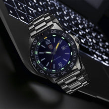 Load image into Gallery viewer, Luminox Pacific Diver - 3123