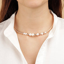 Load image into Gallery viewer, Bronzallure Chocker Necklace With Pearls And Golden Rose Beads